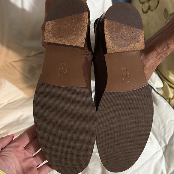 tory burch boots - Picture 4 of 4